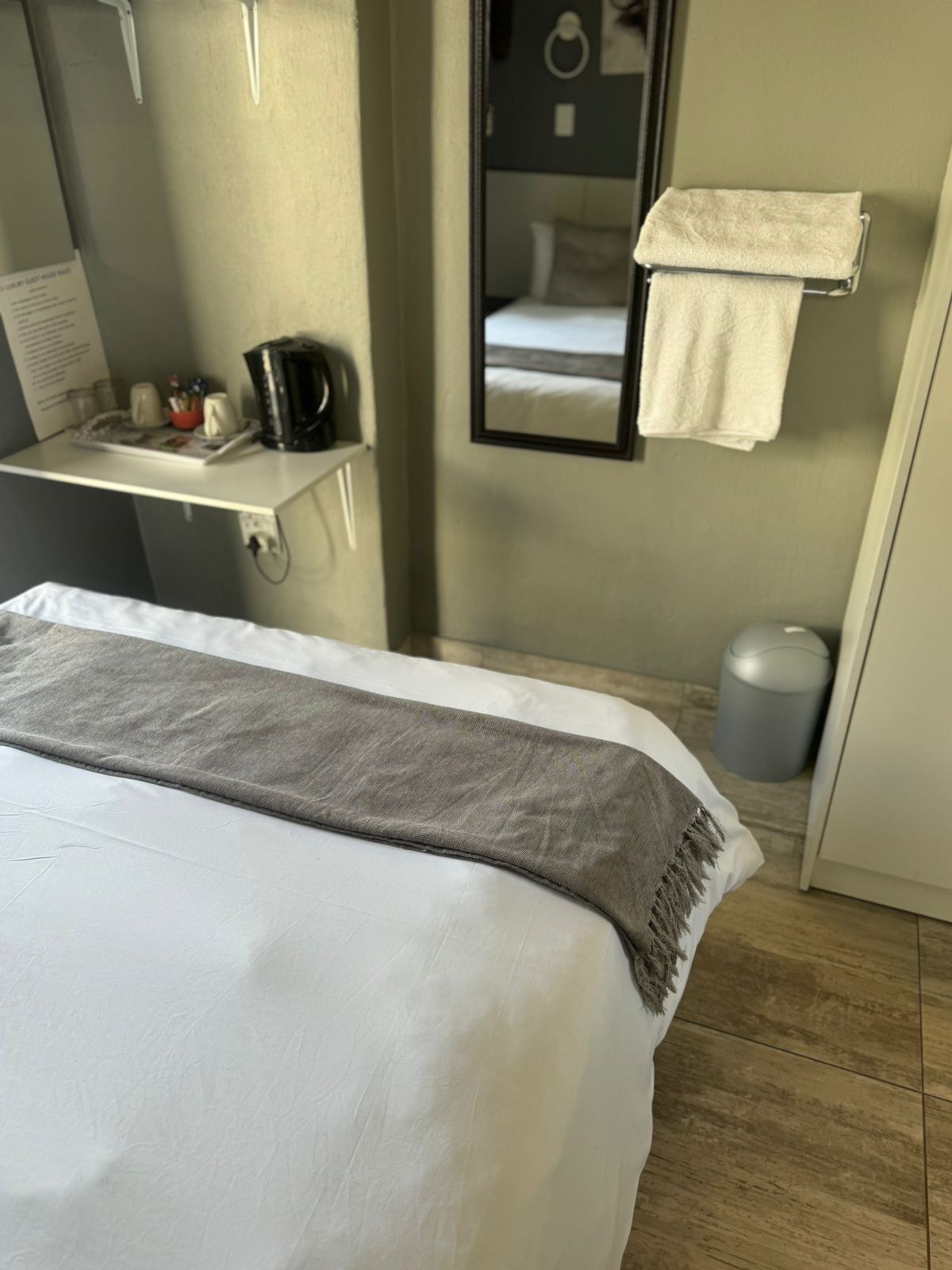 Luxury Room 3, Facing Swimming Pool