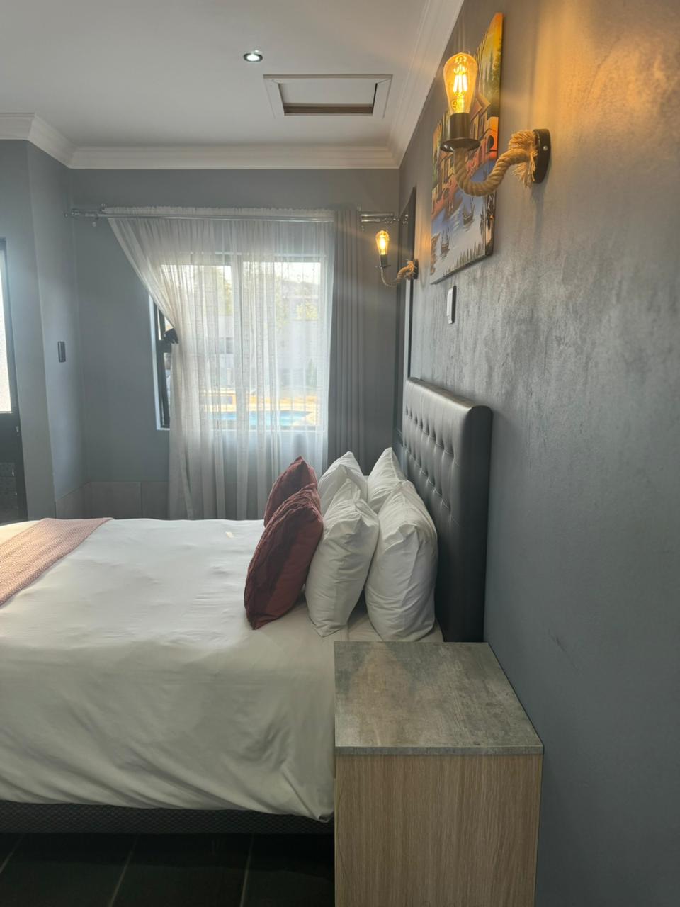 Luxury Room 32, Facing Swimming Pool